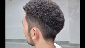 黑人烫视频,惊人变化揭示美发魔力